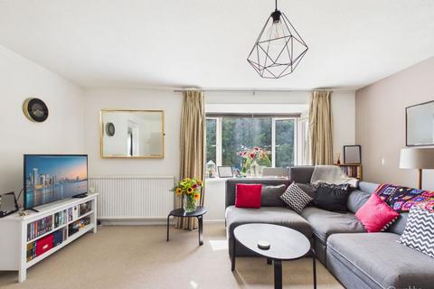 undefined, Inglewood, Forestdale, Croydon