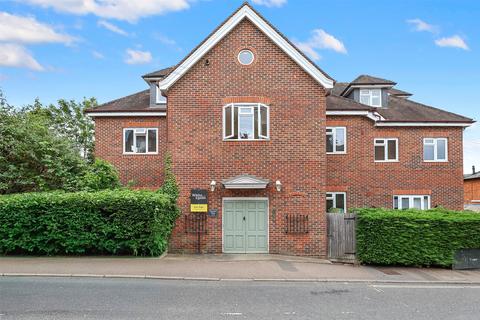 2 bedroom apartment for sale, Junction Road, Dorking, Surrey, RH4