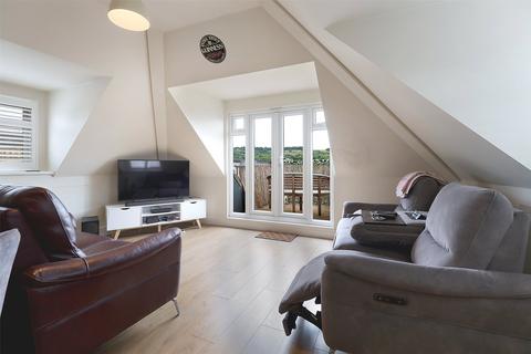 2 bedroom apartment for sale, Junction Road, Dorking, Surrey, RH4