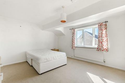4 bedroom house to rent, Wilkins Close, Colliers Wood, Mitcham, CR4