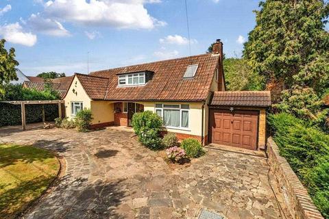 3 bedroom detached house for sale, The Pitons, Tilehouse Lane, Denham
