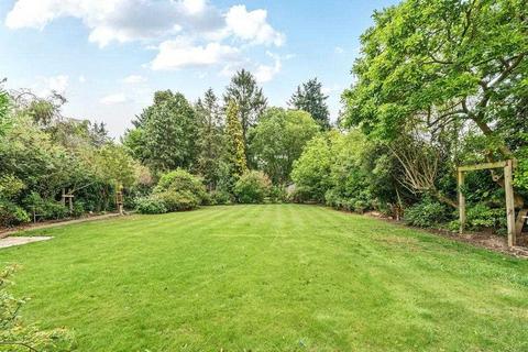 3 bedroom detached house for sale, The Pitons, Tilehouse Lane, Denham