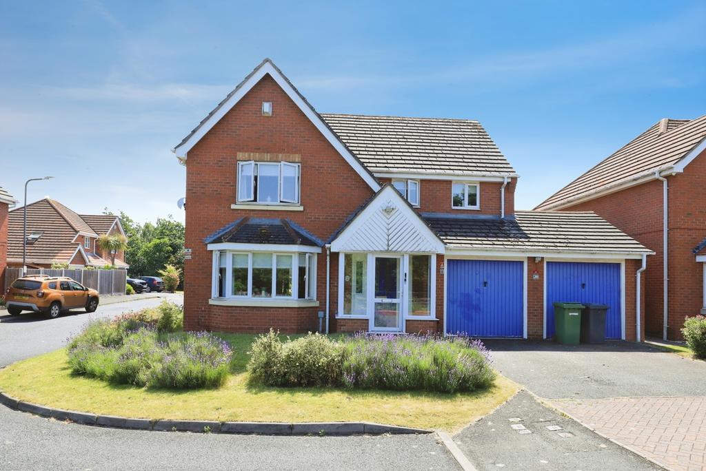 5 bedroom detached house for sale