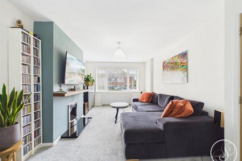 4 bedroom semi-detached bungalow for sale, St. Matthews Walk, Leeds
