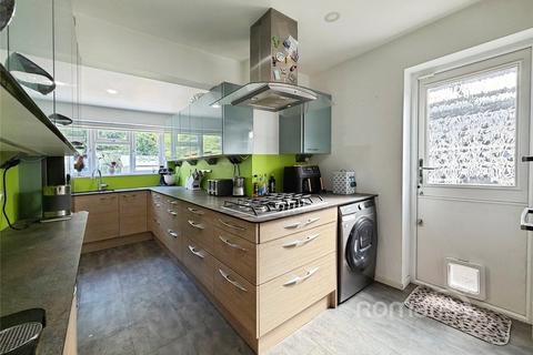 3 bedroom semi-detached house for sale, Pierrefondes Avenue, Farnborough, Hampshire