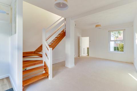 2 bedroom terraced house to rent, Highland Street, Southsea Unfurnished