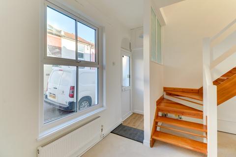 2 bedroom terraced house to rent, Highland Street, Southsea Unfurnished