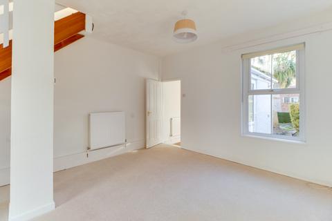 2 bedroom terraced house to rent, Highland Street, Southsea Unfurnished