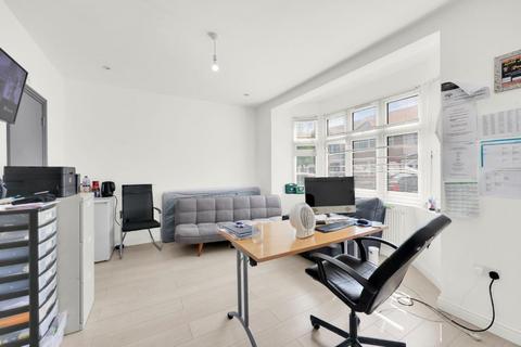 9 bedroom terraced house for sale, Crownfield Avenue, Ilford, IG2
