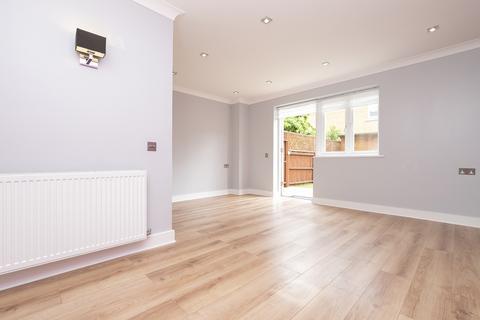 2 bedroom terraced house to rent, Merriam Avenue, London E9