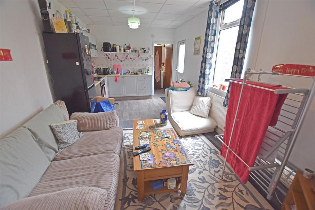 House in Cardiff, Penylan - View 4