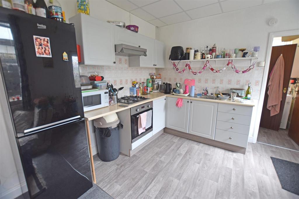 House in Cardiff, Penylan - More