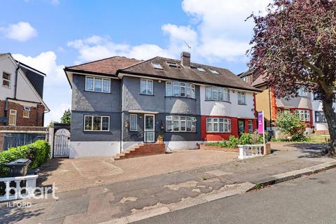 undefined, Wells Gardens, Ilford