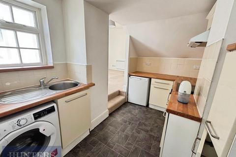 2 bedroom flat to rent, Bystock Terrace, Exeter, EX4 4HY
