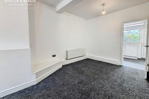 3 bedroom end of terrace house to rent, Grafton Street, Barnsley