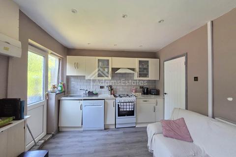 3 bedroom semi-detached house for sale, Navigation Road, Dewsbury