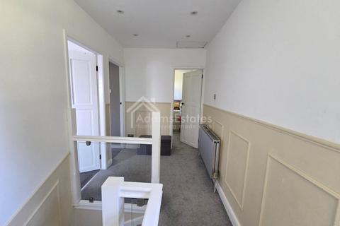 3 bedroom semi-detached house for sale, Navigation Road, Dewsbury