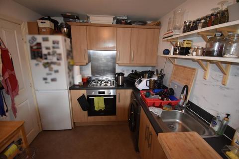 3 bedroom terraced house to rent, School Walk, Wellingborough NN8