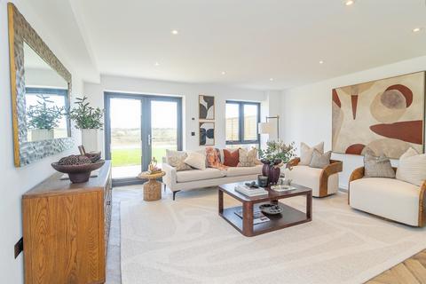 3 bedroom barn conversion for sale, Aylesbury Road, Rowsham, Aylesbury