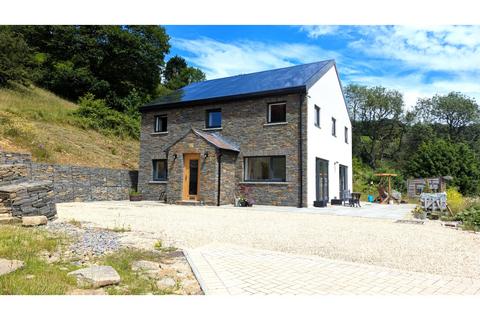 4 bedroom property with land for sale, Blaencuffin Road, Abertillery, NP13