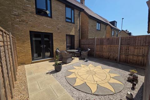 3 bedroom semi-detached house for sale, Saddleback Close, Bridgefield