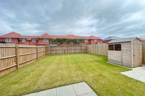 4 bedroom semi-detached house for sale, Petley Way, kelvedon, CO5