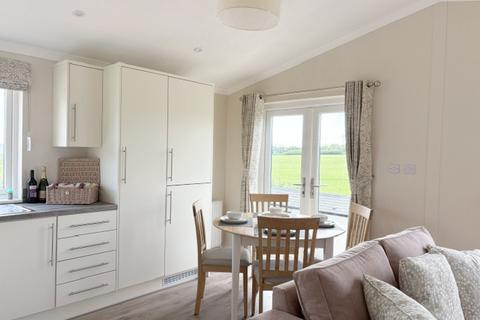 2 bedroom park home for sale, Blueleighs Residential Park