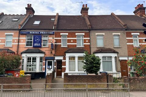 5 bedroom property for sale, Burnt Oak Broadway, Edgware