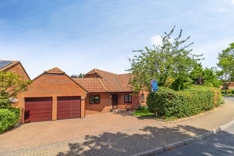 5 bedroom detached house for sale, Belvoir Avenue, Emerson Valley, Milton Keynes, Buckinghamshire, MK4