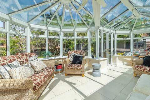 5 bedroom detached house for sale, Belvoir Avenue, Emerson Valley, Milton Keynes, Buckinghamshire, MK4