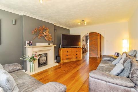 5 bedroom detached house for sale, Belvoir Avenue, Emerson Valley, Milton Keynes, Buckinghamshire, MK4