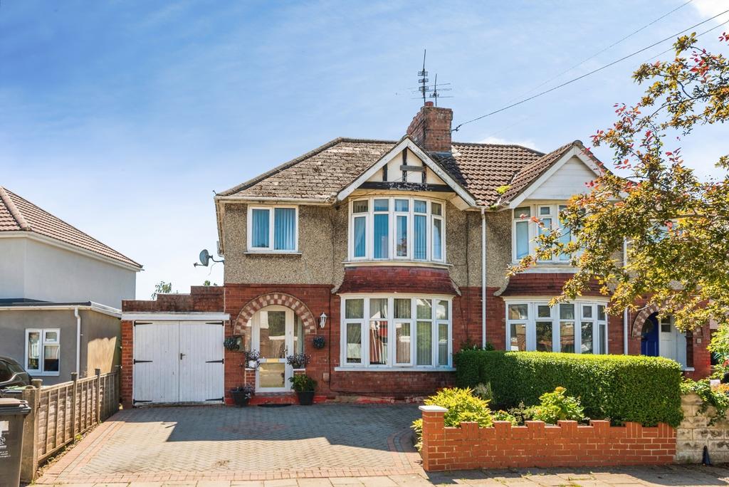 3 bedroom semi-detached house for sale