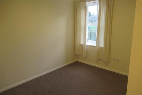 2 bedroom flat to rent, Ryebank Road, Ketley Bank
