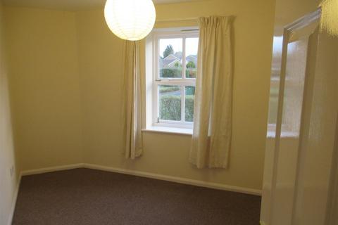2 bedroom flat to rent, Ryebank Road, Ketley Bank