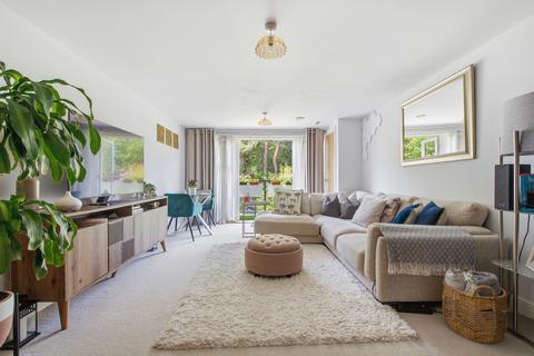 2 bedroom apartment for sale, Quadrella Gardens, Ascot