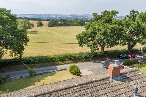 3 bedroom detached bungalow to rent, Pontesbury Hill, Shrewsbury