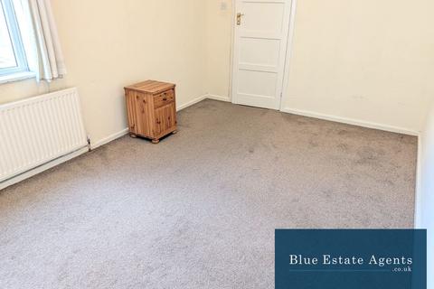 2 bedroom flat to rent, High Street, Whitton, Twickenham, TW2