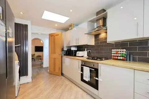 3 bedroom terraced house for sale - Widok 5