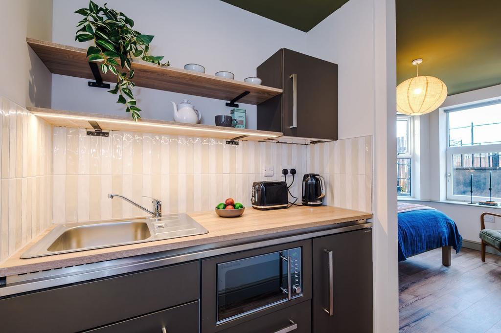 Apartment in Leeds, West Yorkshire - View 2
