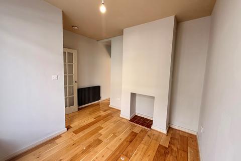 2 bedroom house to rent, Trevor Road, Southsea, PO4