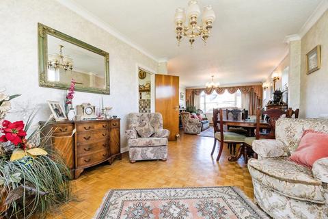 3 bedroom detached house for sale, Nursery Close, Woodford Green, IG8