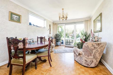 3 bedroom detached house for sale, Nursery Close, Woodford Green, IG8