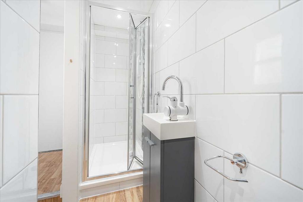 Apartment in Brighton - View 5