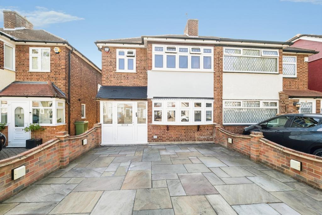 3 bedroom semi-detached house for sale