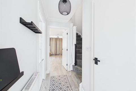 2 bedroom house for sale, Blue leaves avenue, Coulsdon CR5