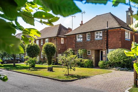 NORTHFIELDS, ASHTEAD, KT21