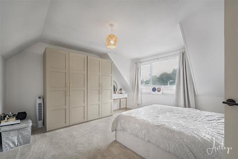 4 bedroom detached house for sale, Heol Bedwas, Birchgrove, Swansea