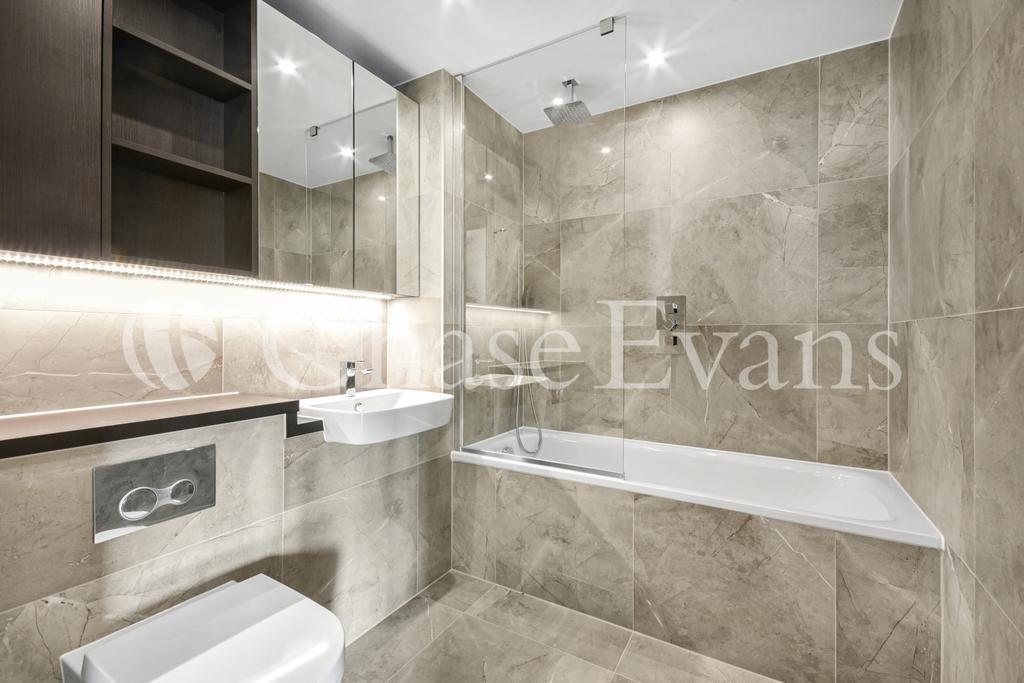 Apartment in London, London Borough of Ealing - More