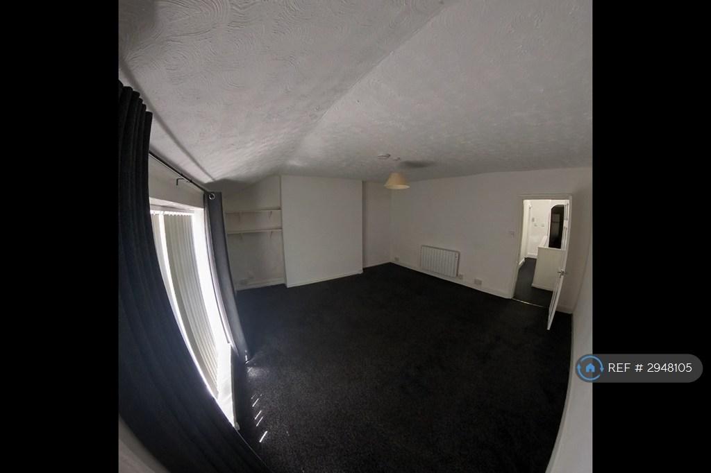 Apartment in Salford, Greater Manchester - View 4