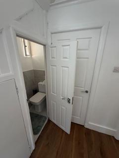 6 bedroom house share to rent, Polsted Rd, London, SE6